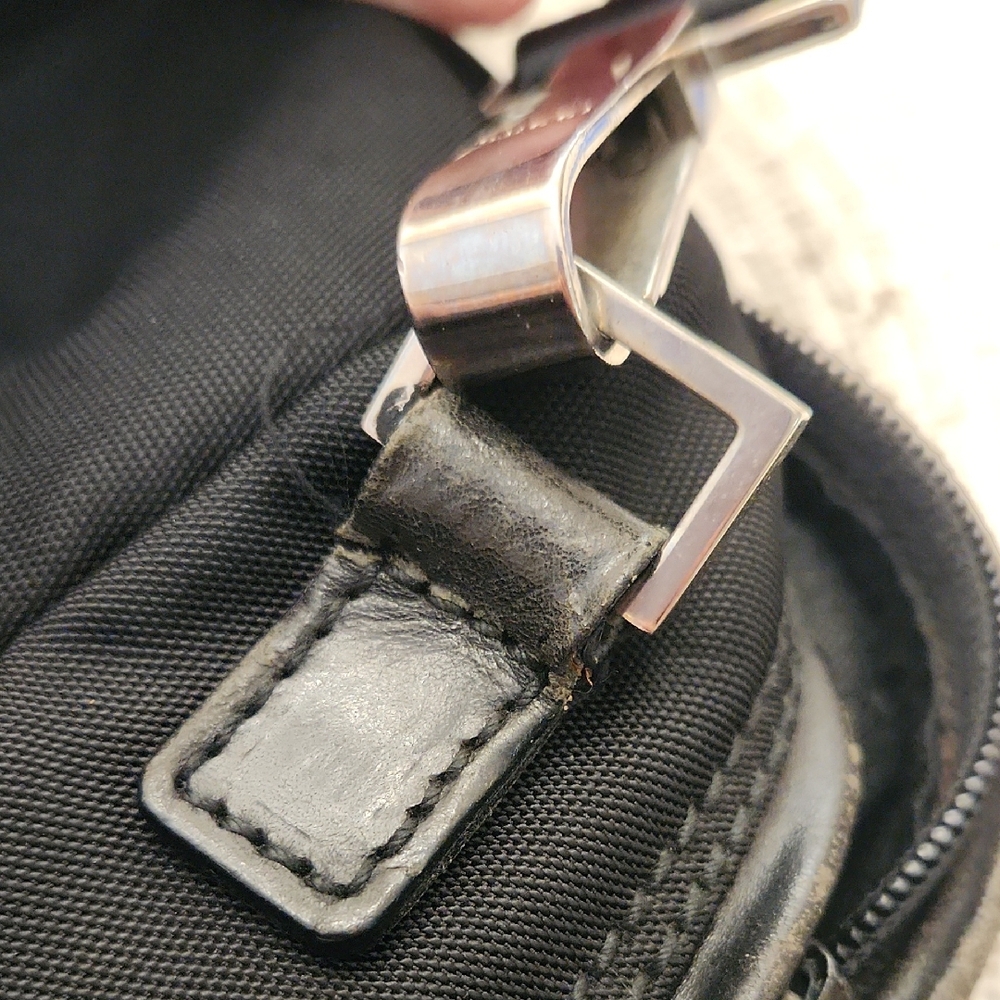GUCCI Black Unisex Shoulder Strap Nylon Work Bag - Picture 10 of 17